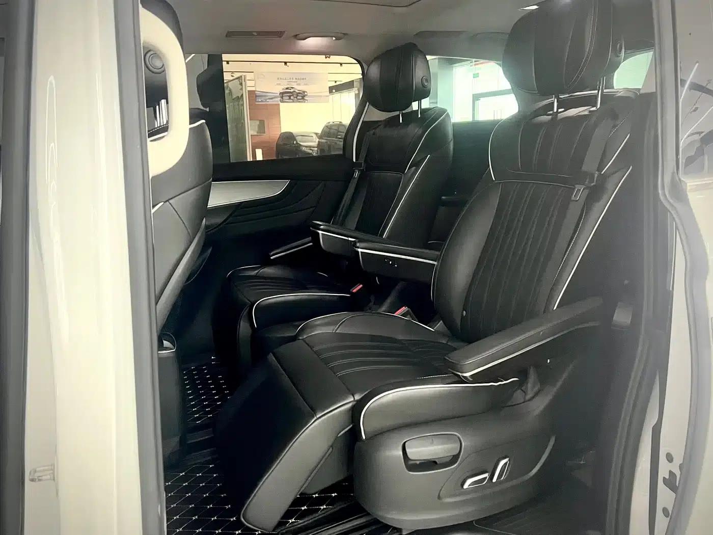 Roewe iMAX8 2021 400TGI Supreme Series Land Cruiser Edition — миниатюра 15