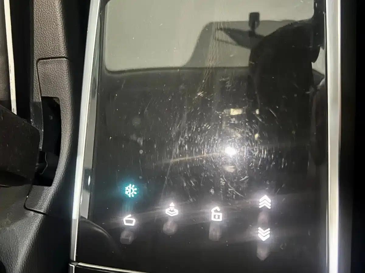 Roewe iMAX8 2021 400TGI Supreme Series Land Cruiser Edition — миниатюра 19