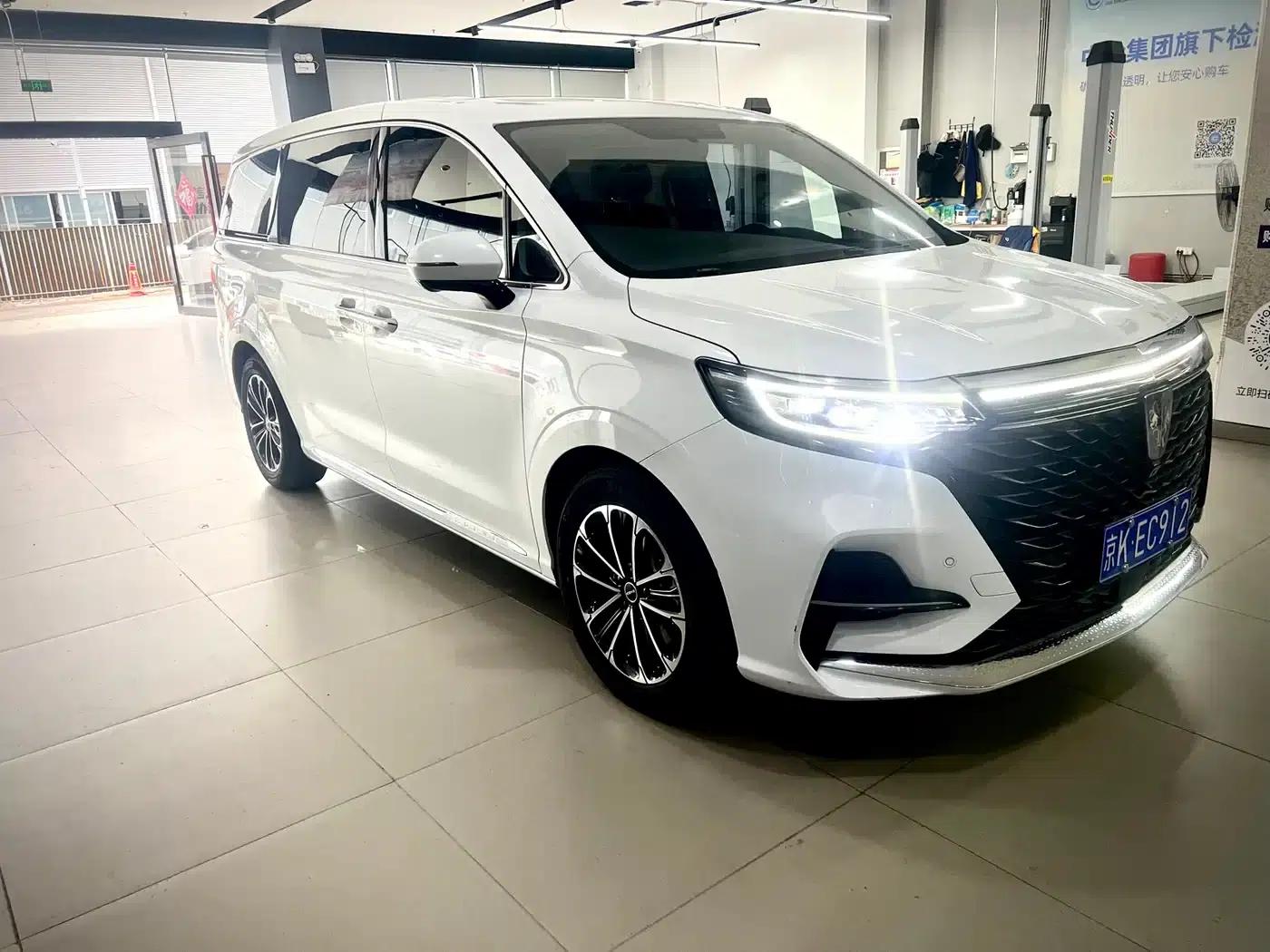 Roewe iMAX8 2021 400TGI Supreme Series Land Cruiser Edition — миниатюра 3
