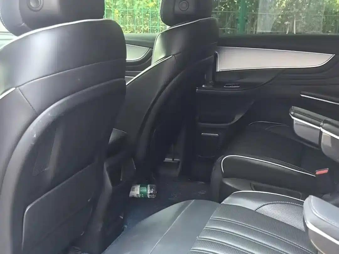 Roewe iMAX8 2022 400TGI Joyful Edition — миниатюра 3