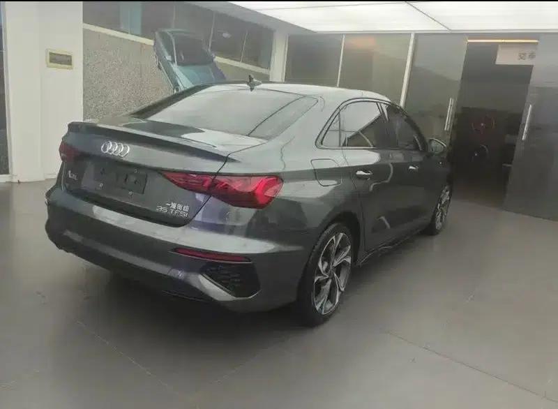 2022 Audi A3 A3L Limousine 35 TFSI Luxury Sport — миниатюра 4