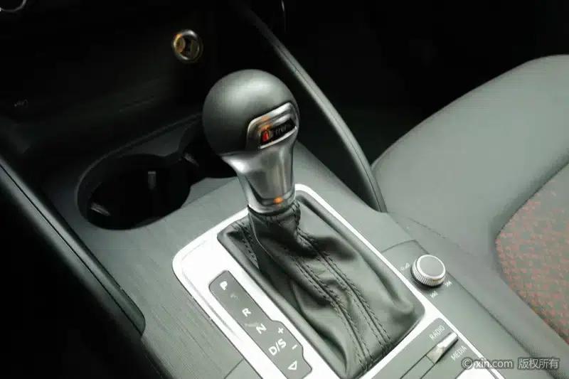 Audi A3 2020 Sportback 35 TFSI Progressive (China VI Emission Standard) — миниатюра 16