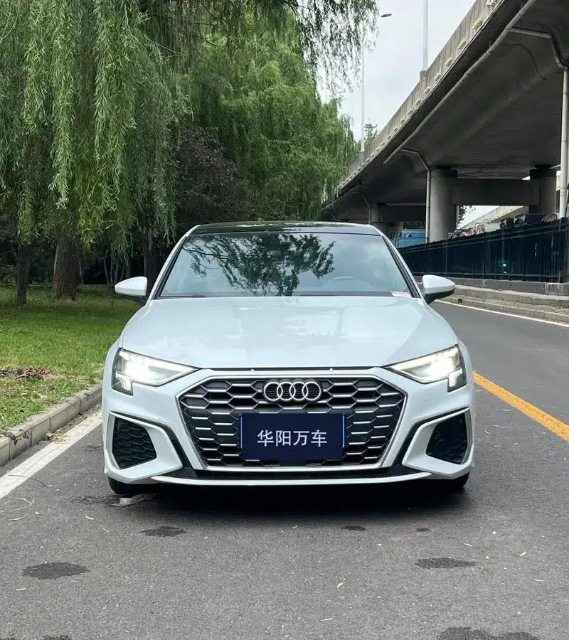 Audi A3 2022 Sportback 35 TFSI Fashion Sport — миниатюра 2
