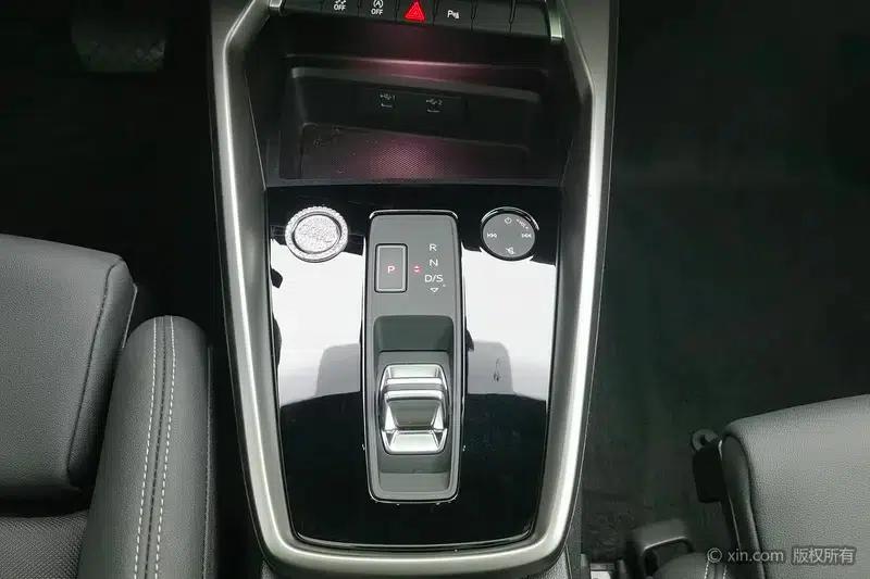 2024 Audi A3 A3L Limousine 35 TFSI Fashion Sport — миниатюра 15