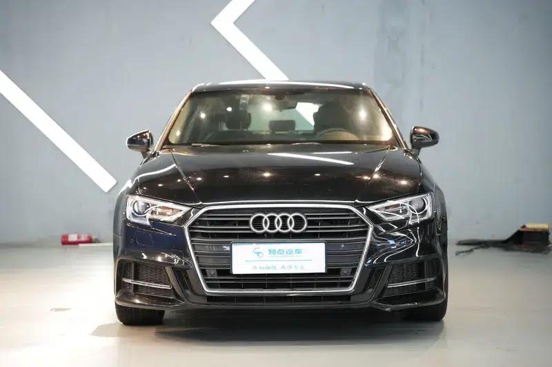 Audi A3 2018 30th Anniversary Edition Sportback 35 TFSI Fashion Model — миниатюра 2