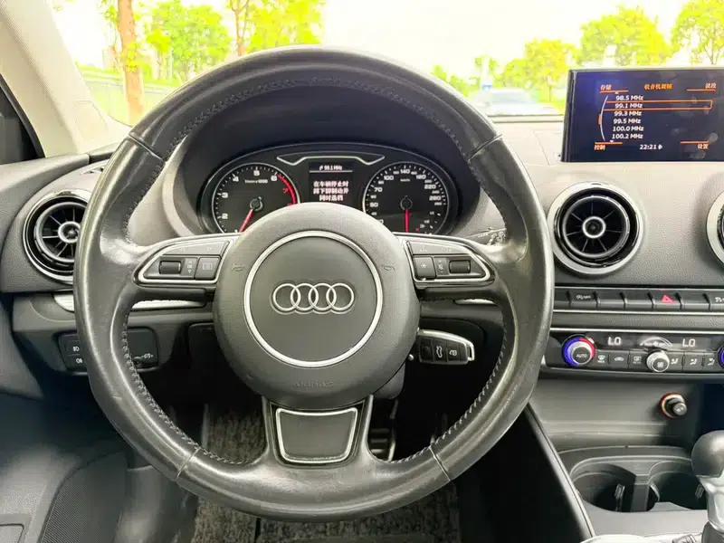 Audi A3 (Imported) 2014 Sportback 40 TFSI S line Comfort — миниатюра 13