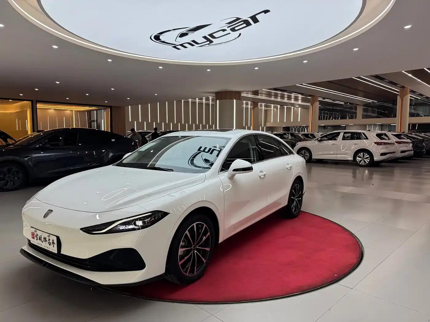 Roewe D7 2023 DMH 125km Super Edition — миниатюра 1