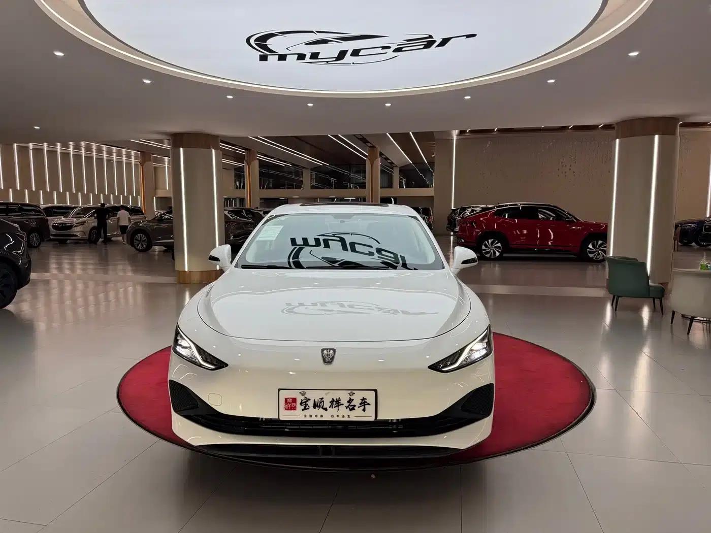 Roewe D7 2023 DMH 125km Super Edition — миниатюра 2
