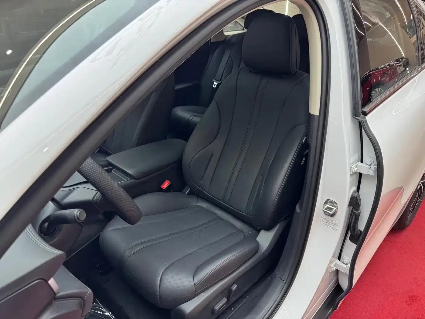 Roewe D7 2023 DMH 125km Super Edition — миниатюра 30