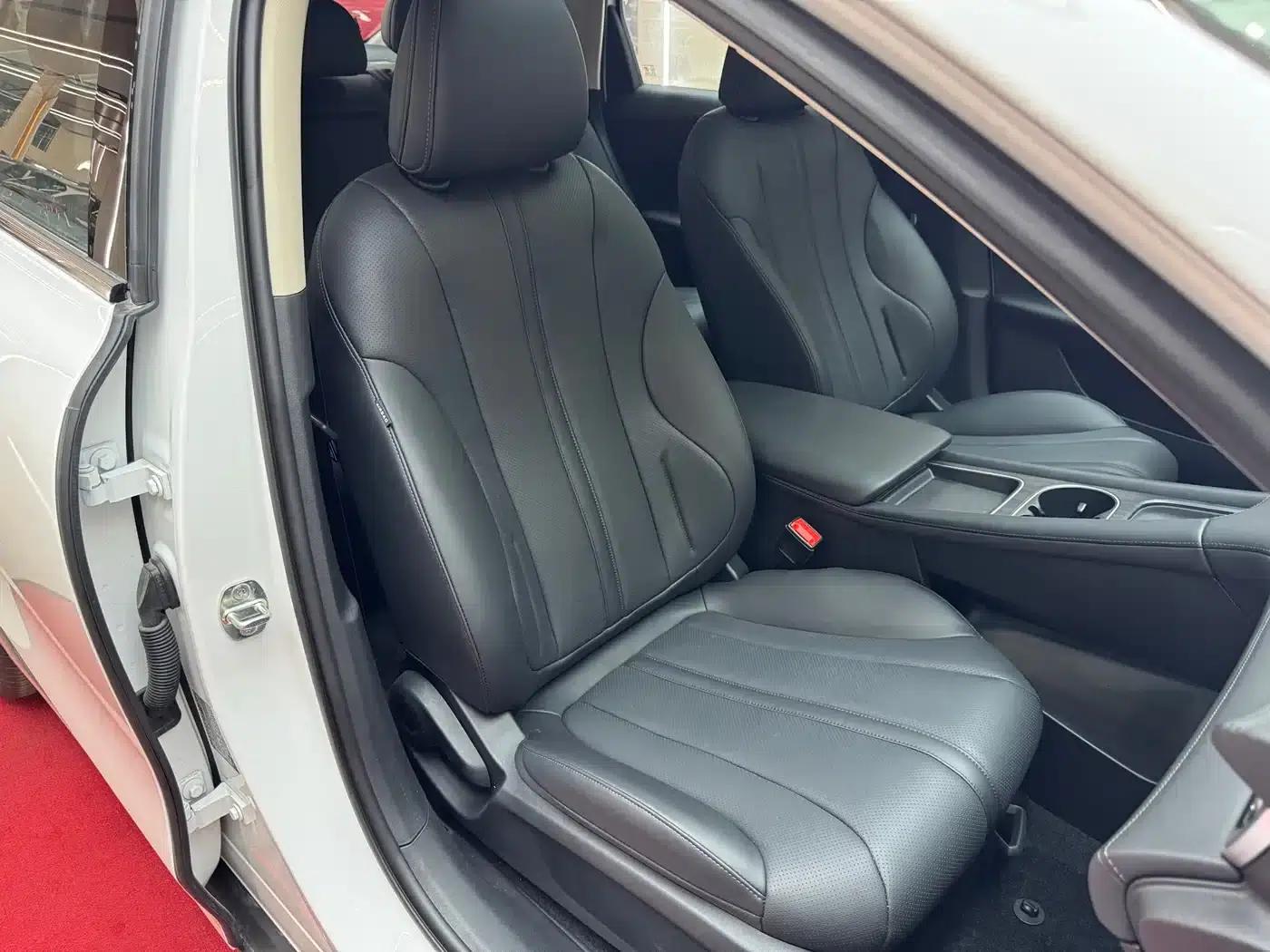 Roewe D7 2023 DMH 125km Super Edition — миниатюра 31
