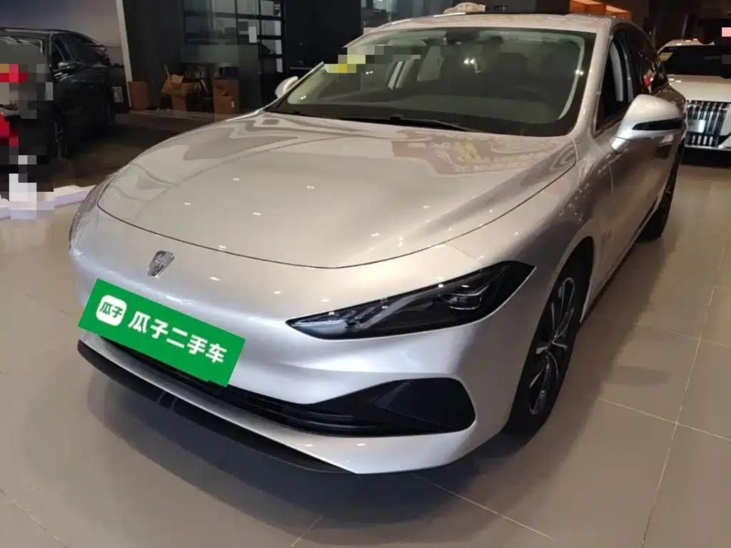 Roewe D7 2025 DMH 125km World Champion Edition — миниатюра 2