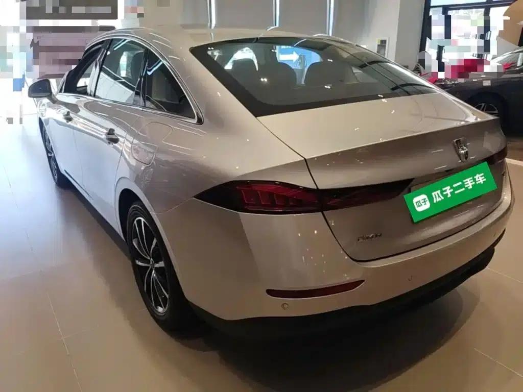 Roewe D7 2025 DMH 125km World Champion Edition — миниатюра 5