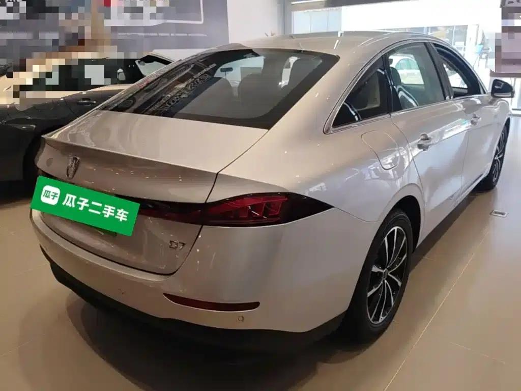 Roewe D7 2025 DMH 125km World Champion Edition — миниатюра 7