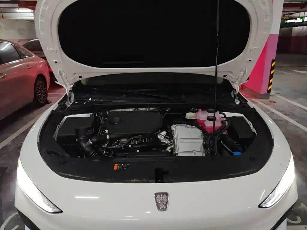 Roewe D7 2025 DMH 125km World Champion Edition — миниатюра 20