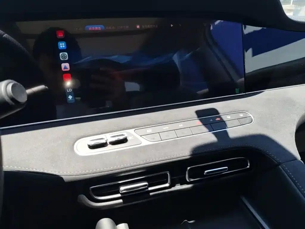 Roewe D7 2025 DMH 125km World Champion Excellence Edition — миниатюра 13