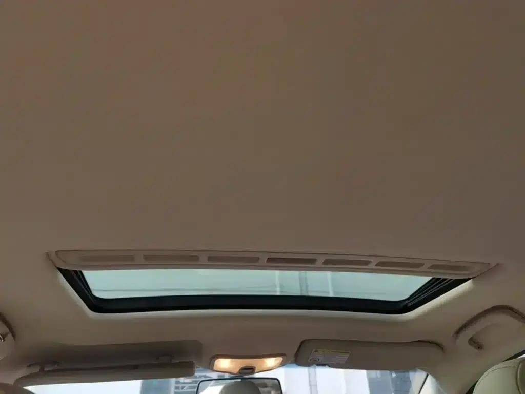 Roewe 350 2015 1.5L Manual Deluxe Sunroof Edition — миниатюра 18