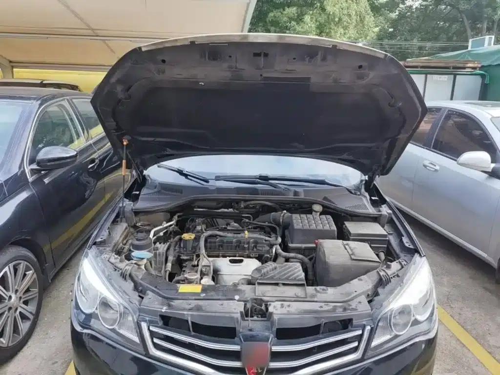 Roewe 350 2015 1.5L Manual Deluxe Sunroof Edition — миниатюра 20