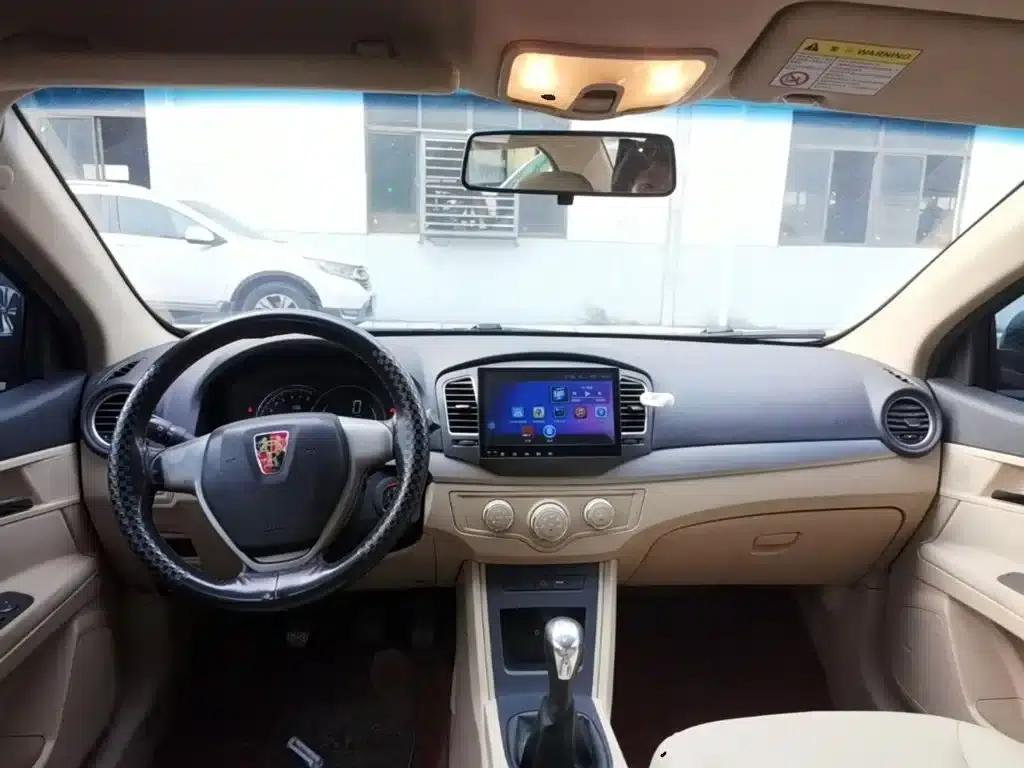 Roewe 350 2015 1.5L Manual Deluxe Sunroof Edition — миниатюра 10