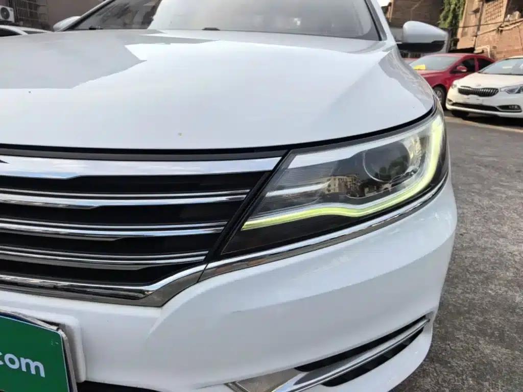 Roewe i6 Classic 2018 20T Automatic Internet Smart Edition — миниатюра 24