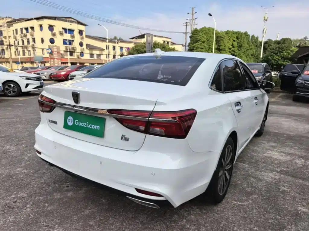 Roewe i6 Classic 2018 20T Automatic Internet Smart Edition — миниатюра 7