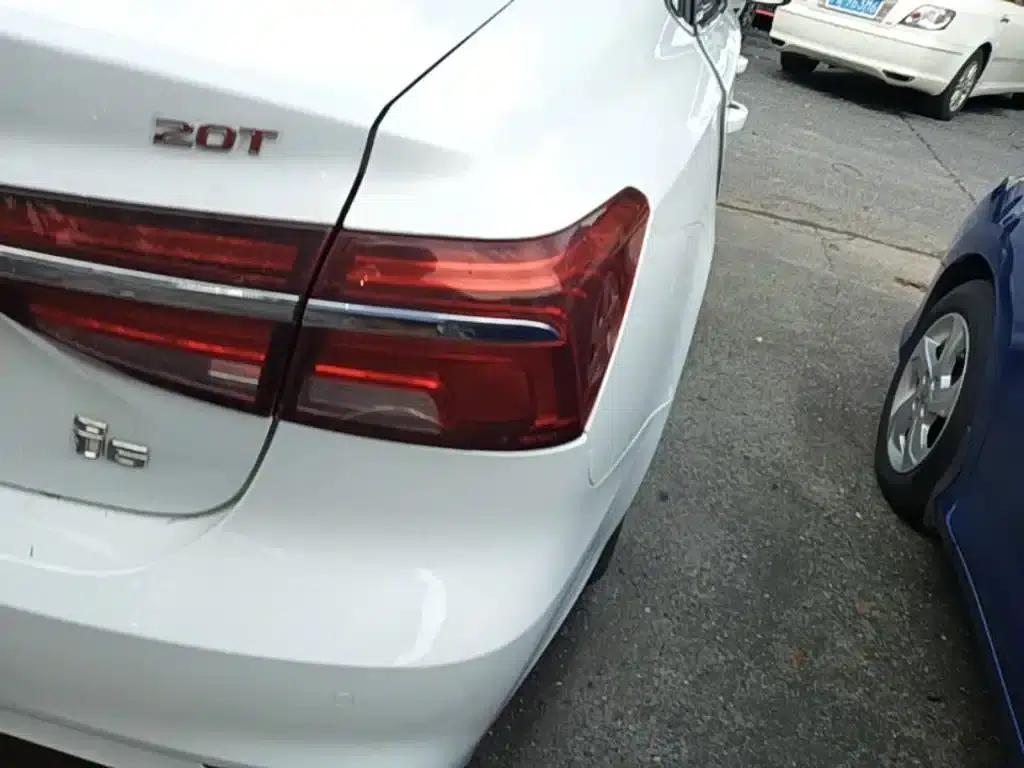 Roewe i6 Classic 2017 20T Manual Deluxe Edition — миниатюра 8
