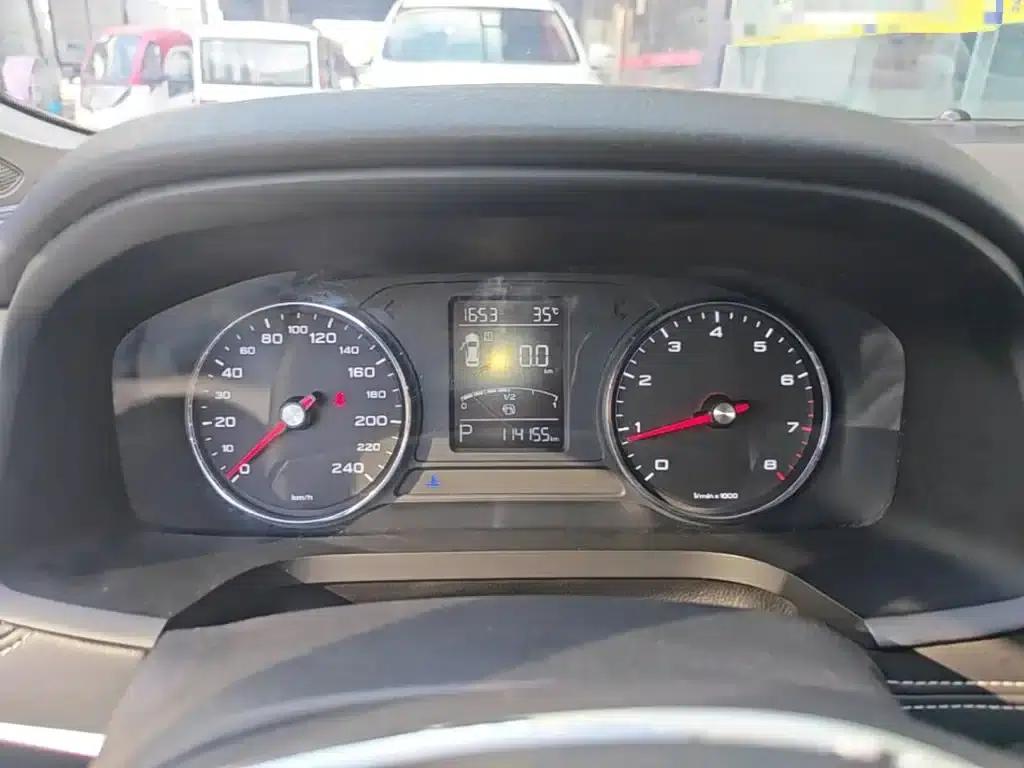 Roewe i6 Classic 2017 20T Automatic Internet Smart Edition — миниатюра 12
