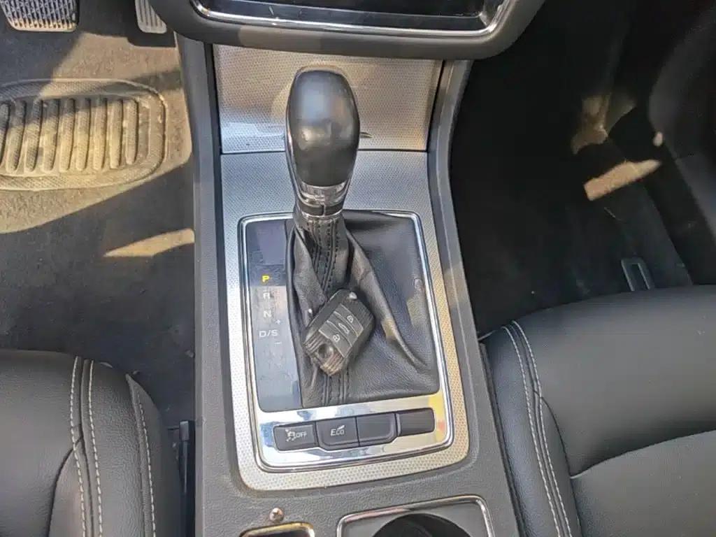 Roewe i6 Classic 2017 20T Automatic Internet Smart Edition — миниатюра 14