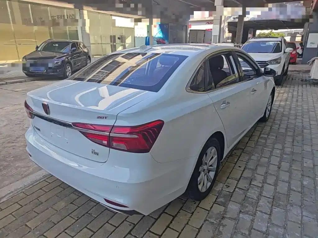 Roewe i6 Classic 2017 20T Automatic Internet Smart Edition — миниатюра 7