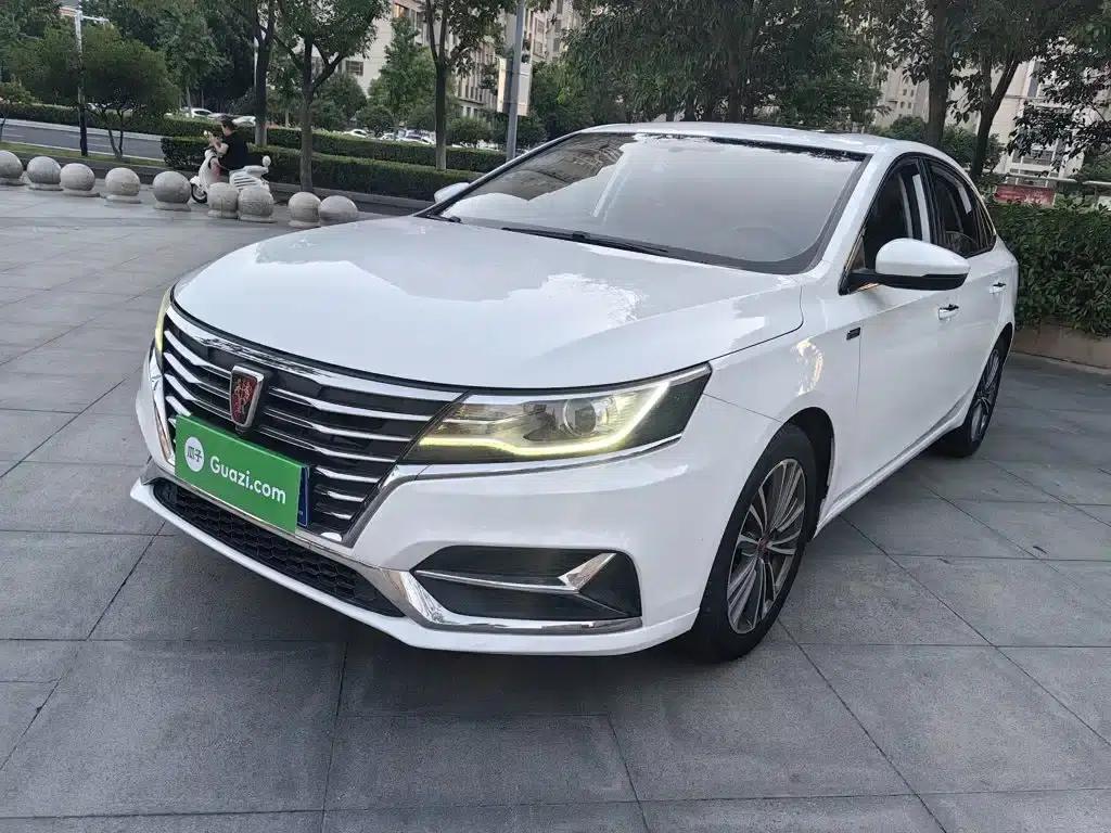 Roewe i6 Classic 2019 PLUS 1.6L CVT 4G Connected Flagship Edition — миниатюра 1