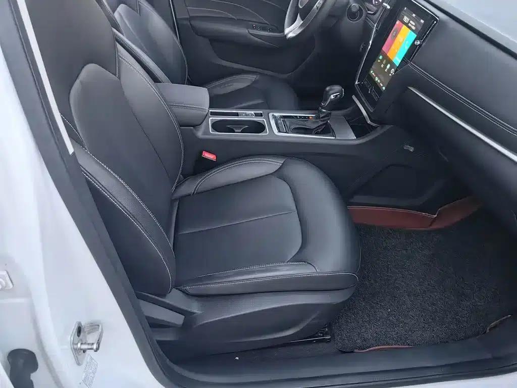 Roewe i6 Classic 2019 PLUS 1.6L CVT 4G Connected Flagship Edition — миниатюра 13