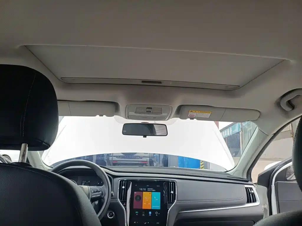 Roewe i6 Classic 2019 PLUS 1.6L CVT 4G Connected Flagship Edition — миниатюра 9