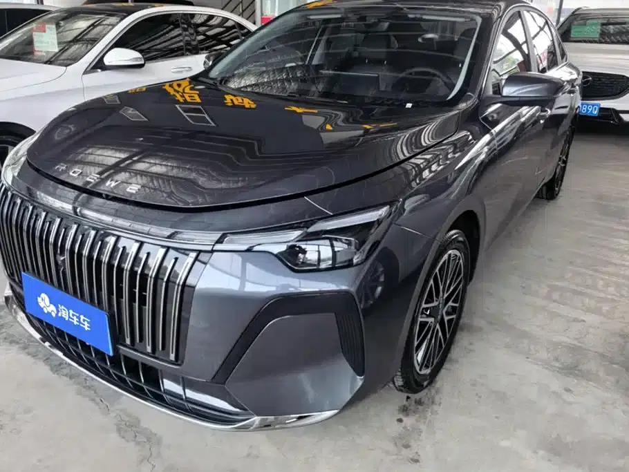 Roewe i6 2026 1.5L Luxury Edition — миниатюра 1