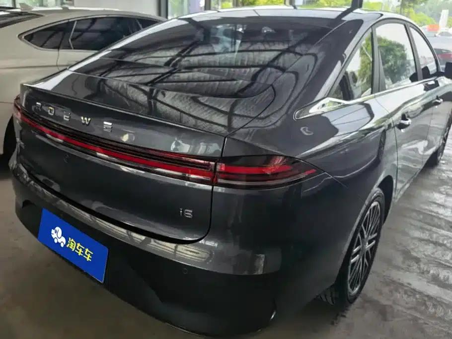 Roewe i6 2026 1.5L Luxury Edition — миниатюра 3