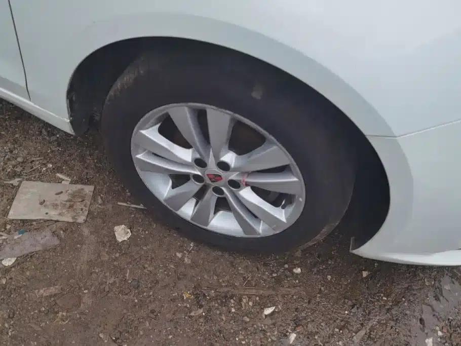 Roewe 360 2015 1.5L Automatic Deluxe Edition — миниатюра 6