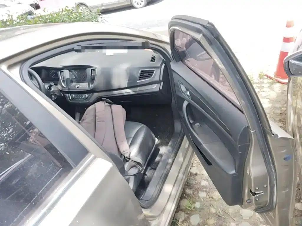 Roewe 360 2015 1.5L Manual Deluxe Edition — миниатюра 11