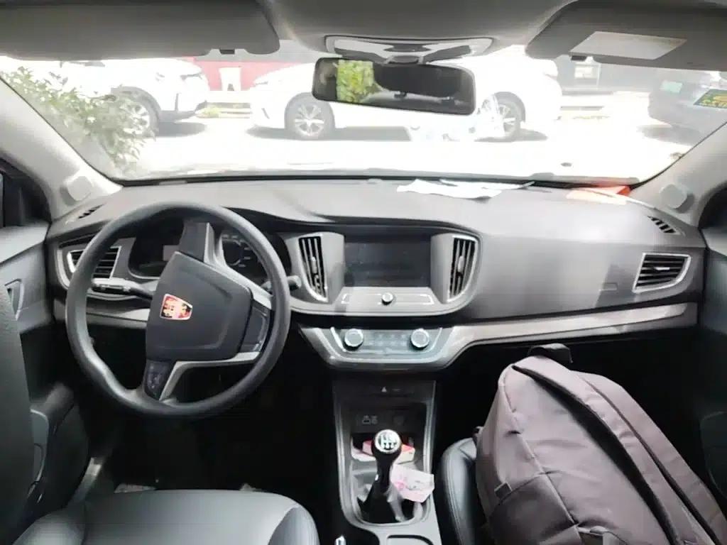 Roewe 360 2015 1.5L Manual Deluxe Edition — миниатюра 16