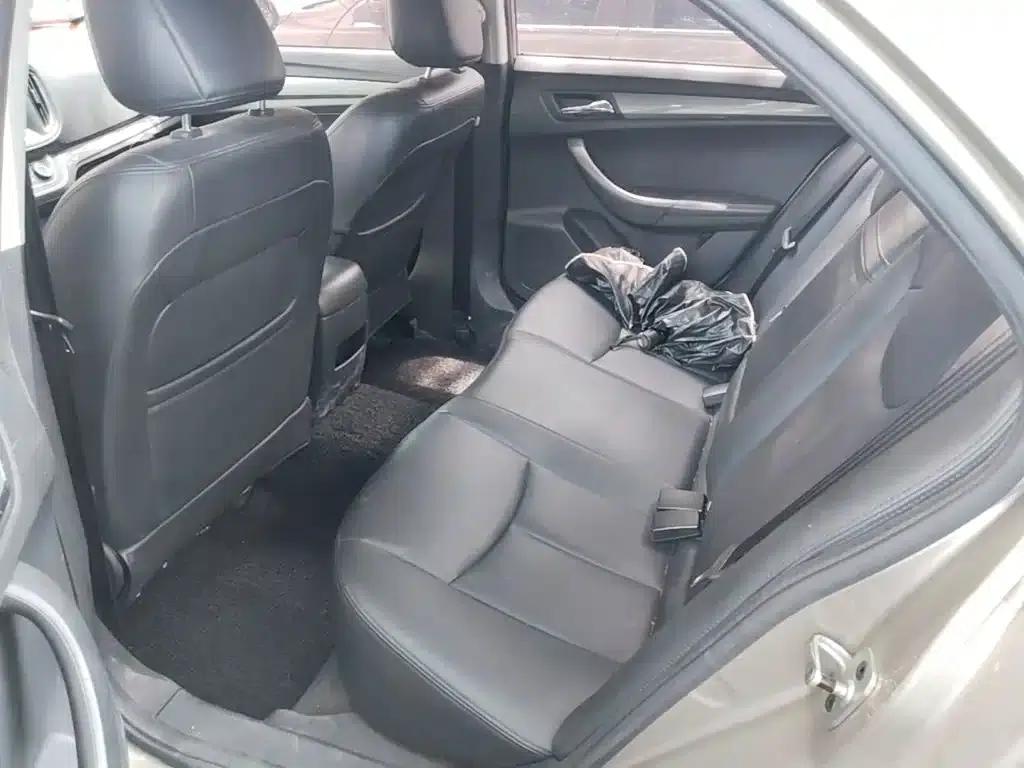 Roewe 360 2015 1.5L Manual Deluxe Edition — миниатюра 24
