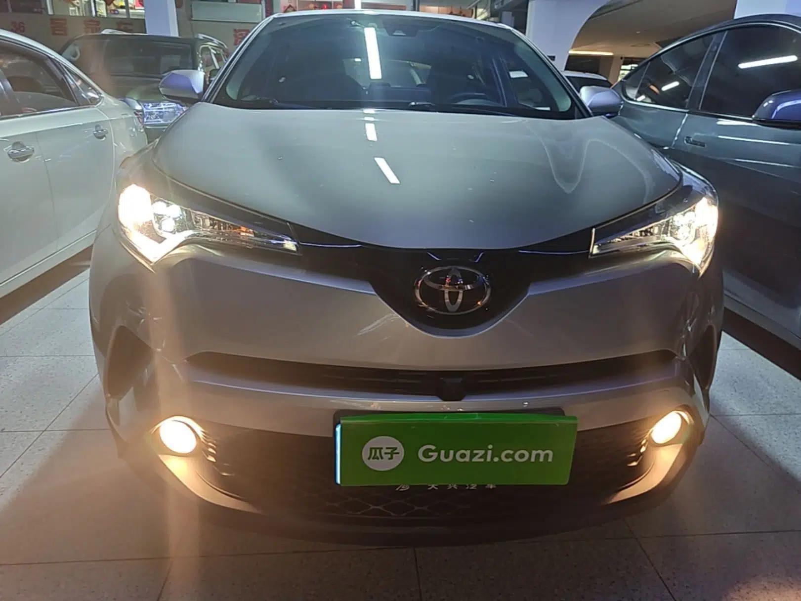 Toyota C-HR 2020 2.0L Leading Edition — миниатюра 2