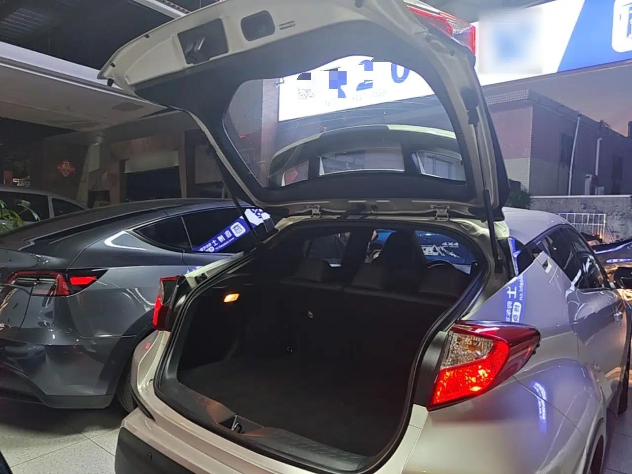 Toyota C-HR 2020 2.0L Leading Edition — миниатюра 22
