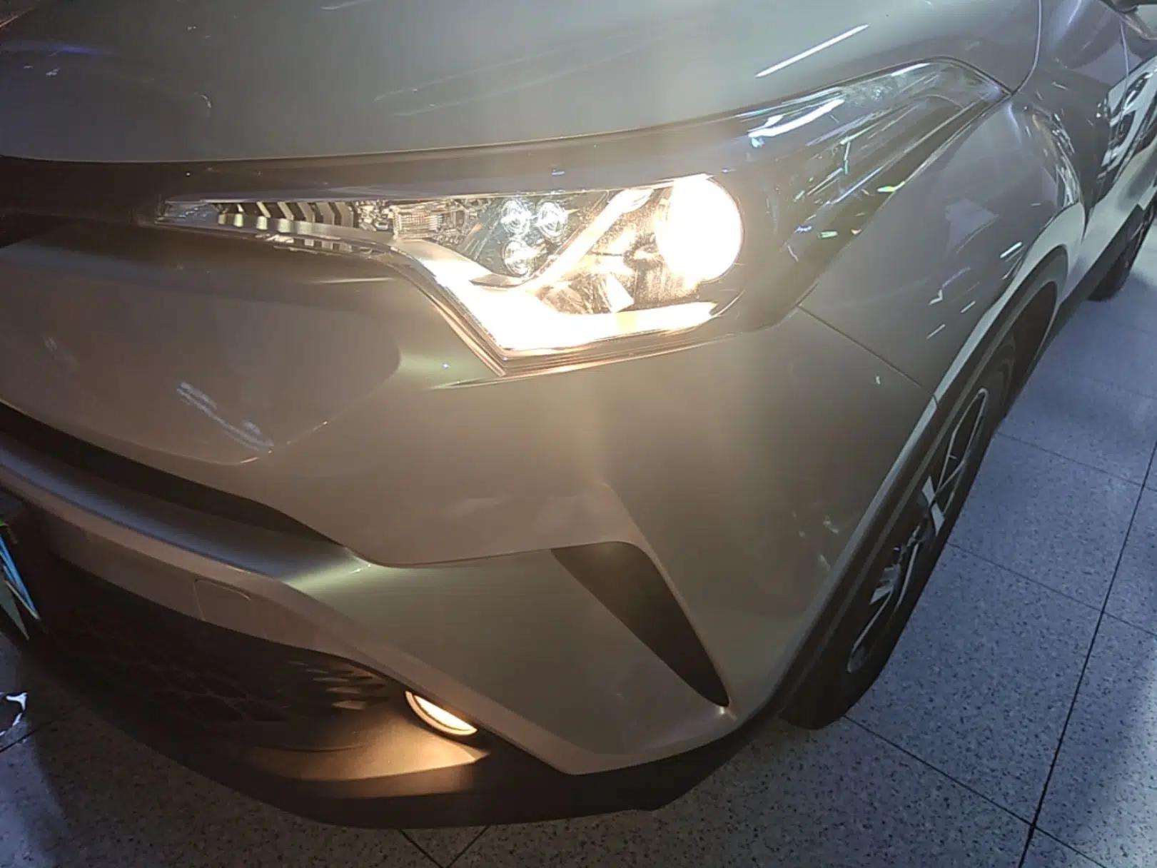 Toyota C-HR 2020 2.0L Leading Edition — миниатюра 8