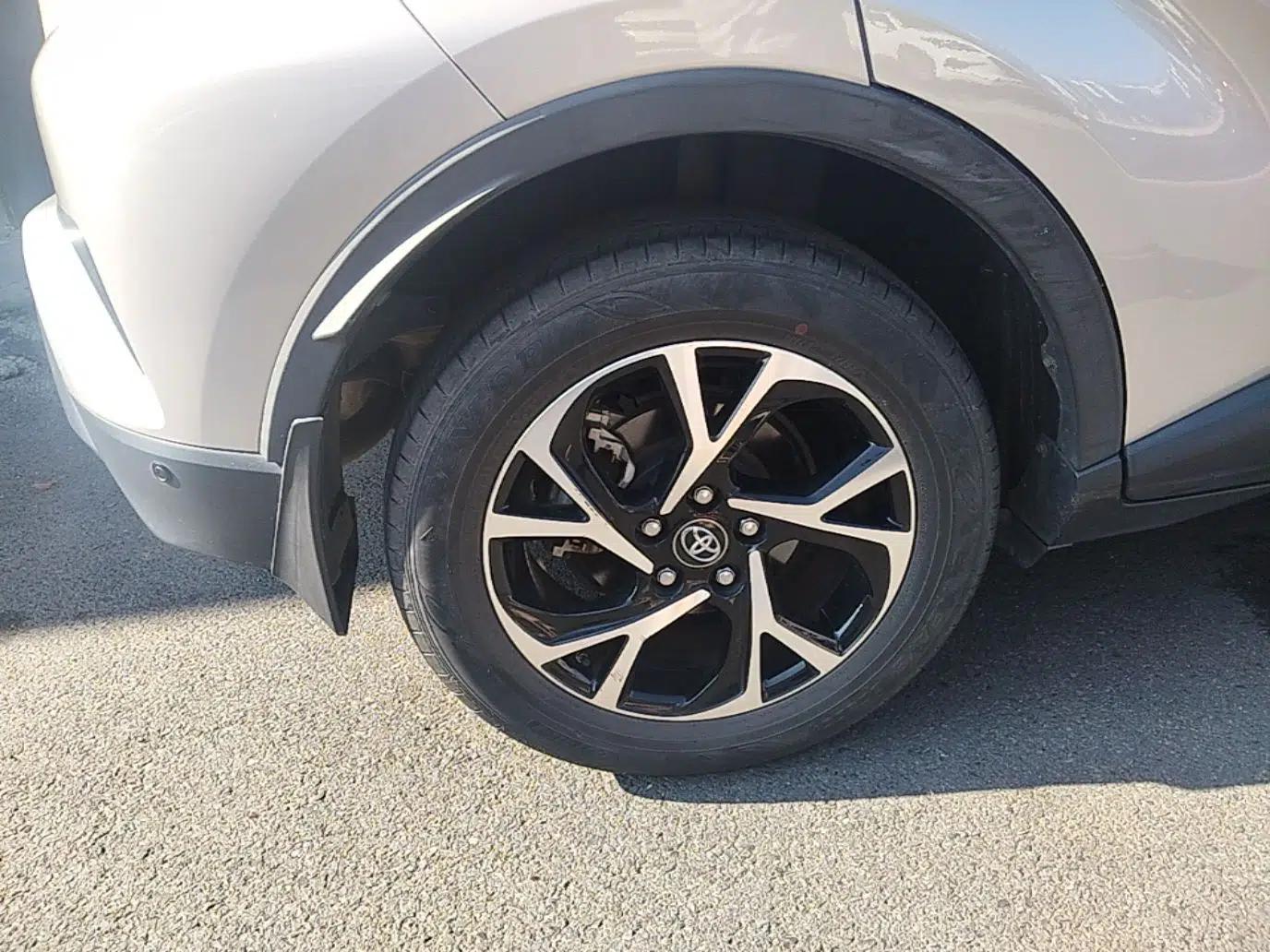 Toyota C-HR 2020 2.0L Leading Edition — миниатюра 11