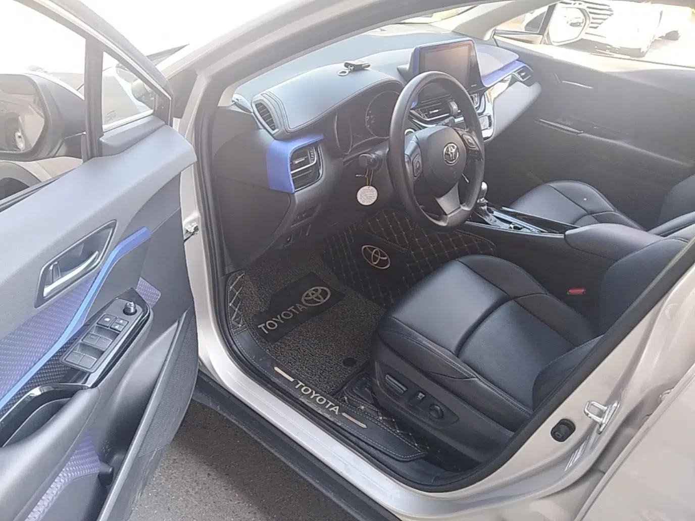 Toyota C-HR 2020 2.0L Leading Edition — миниатюра 18