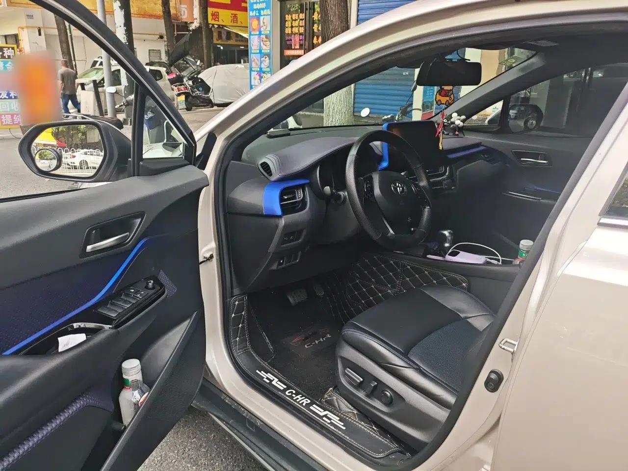 Toyota C-HR 2020 2.0L Leading Edition — миниатюра 16