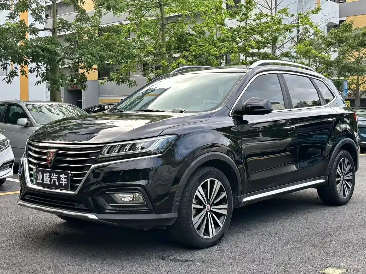 Roewe RX5 New Energy 2017 eRX5 50T Hybrid Connected Premium Flagship Edition — миниатюра 1