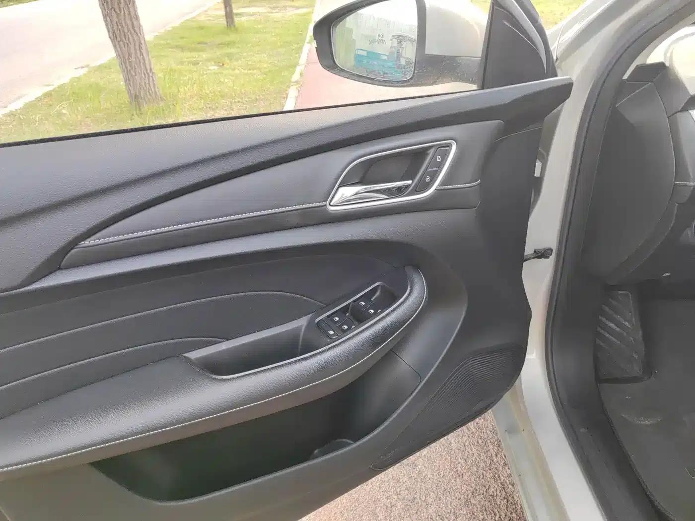 Roewe Ei5 2019 Intelligent Flagship Edition — миниатюра 15