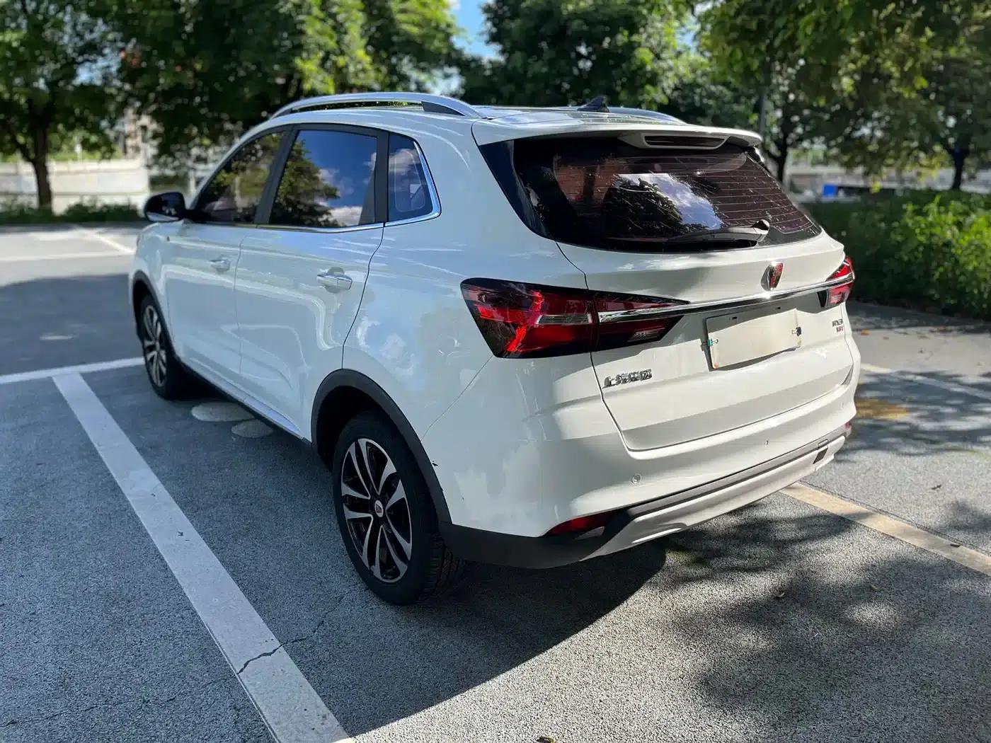 Roewe RX3 2018 18T Automatic Internet Smart Edition — миниатюра 17
