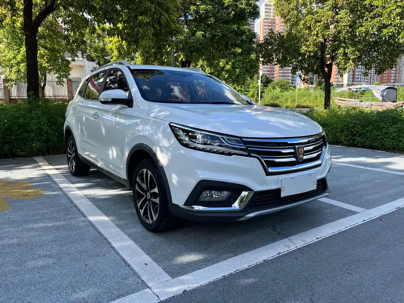 Roewe RX3 2018 18T Automatic Internet Smart Edition — миниатюра 3