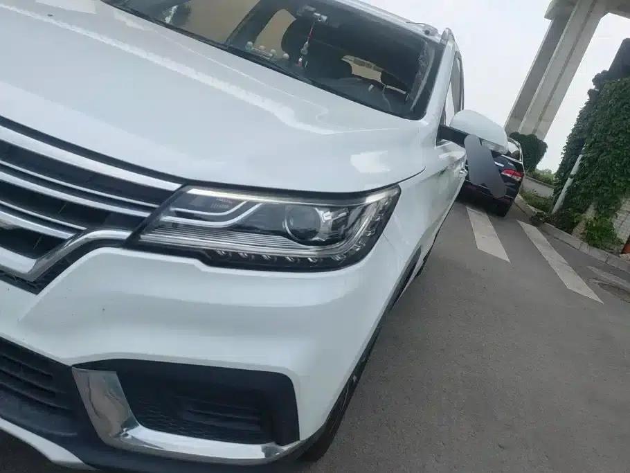Roewe RX3 2018 1.6L CVT Flagship Edition — миниатюра 5