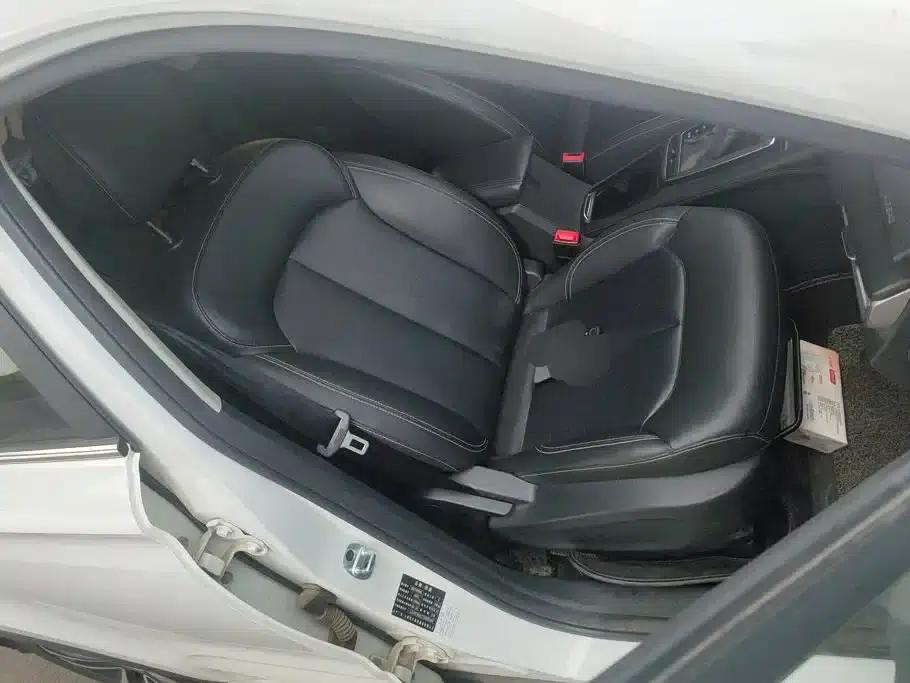 Roewe RX3 2018 1.6L CVT Flagship Edition — миниатюра 8