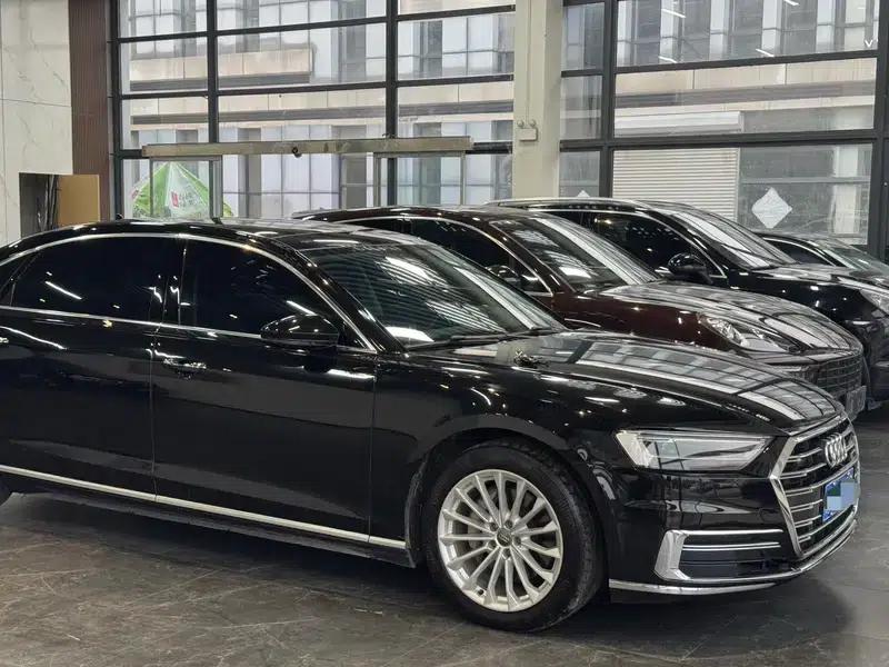 2019 Audi A8 A8L 50 TFSI quattro Comfort — миниатюра 6